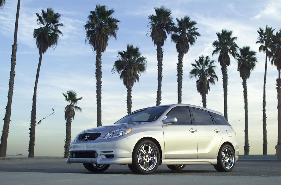  Toyota Corolla Matrix Concept (E130) 2001 года  (фото 4 из 34)